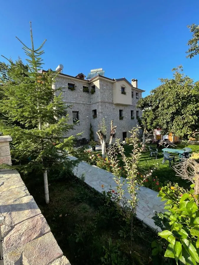 Bujtina Liana Voskopoje Hotel
